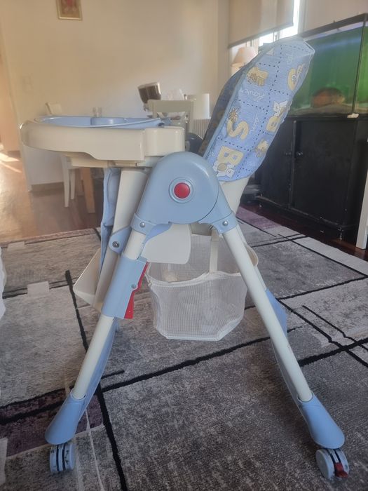 Cadeira da refeição criança