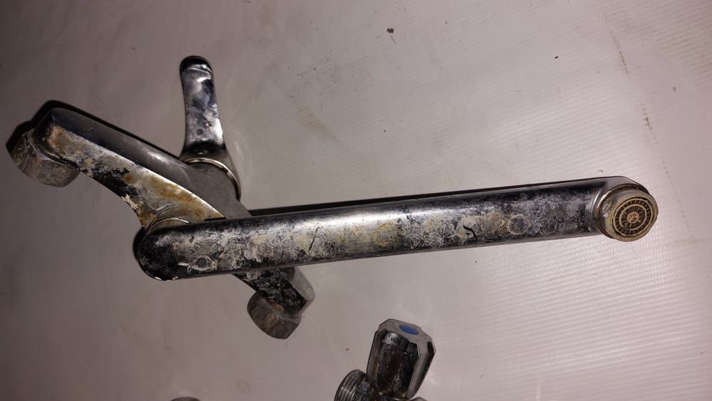 Bateria ścienna X2 umywalkowa zlewowa jedna z przedłużką na pralkę