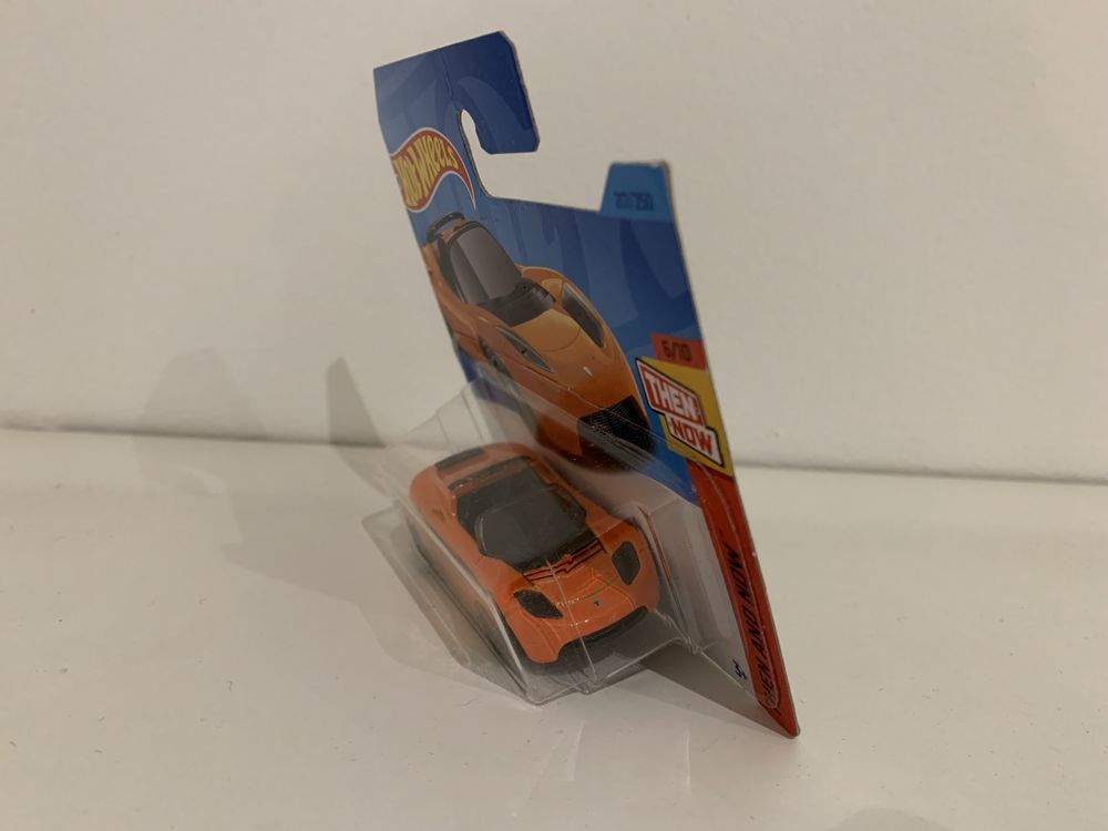 Tesla Roadster Hot Wheels