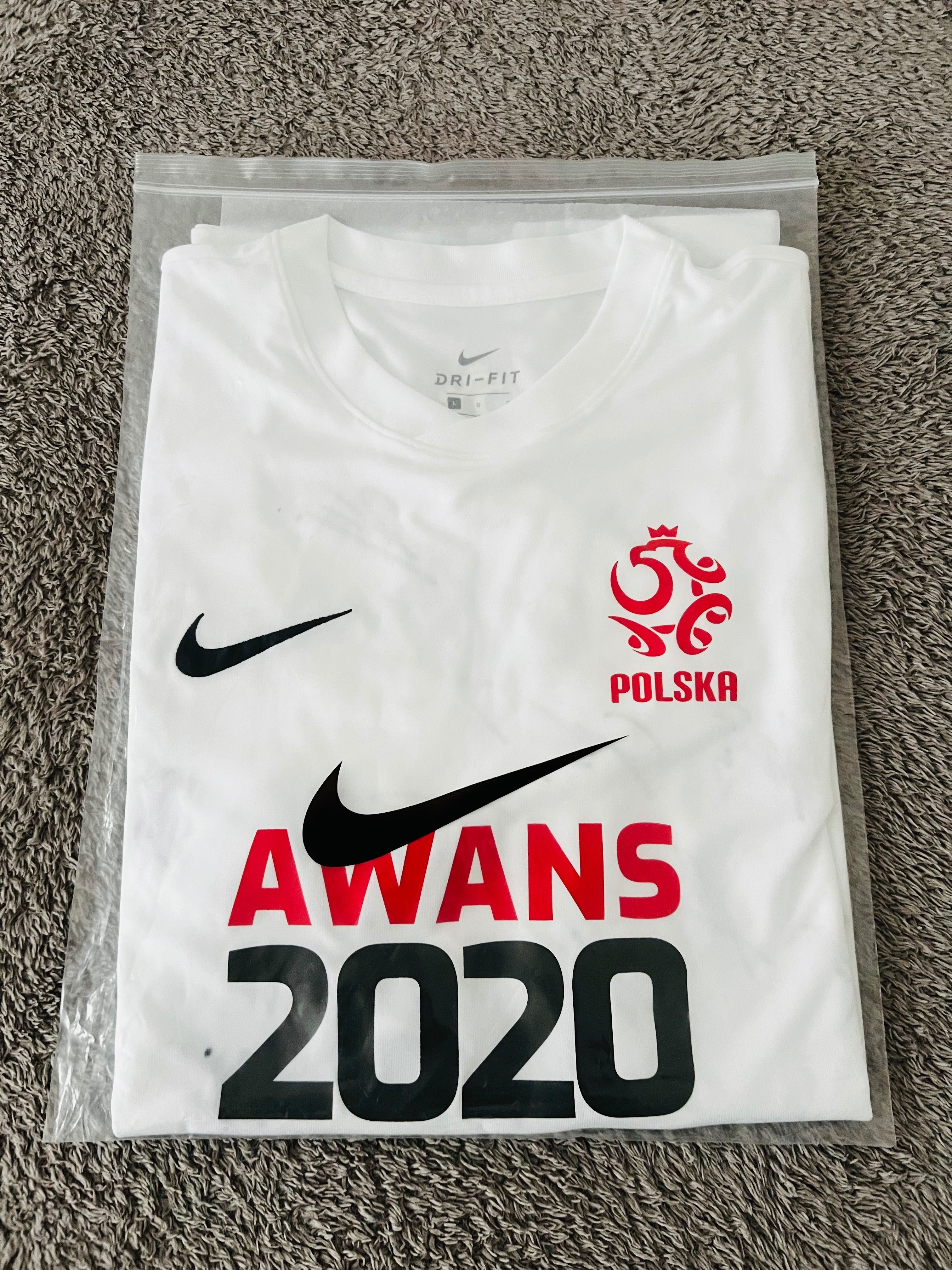 Koszulka Nike #AWANS z autografami piłkarzy Reprezentacji Polski!