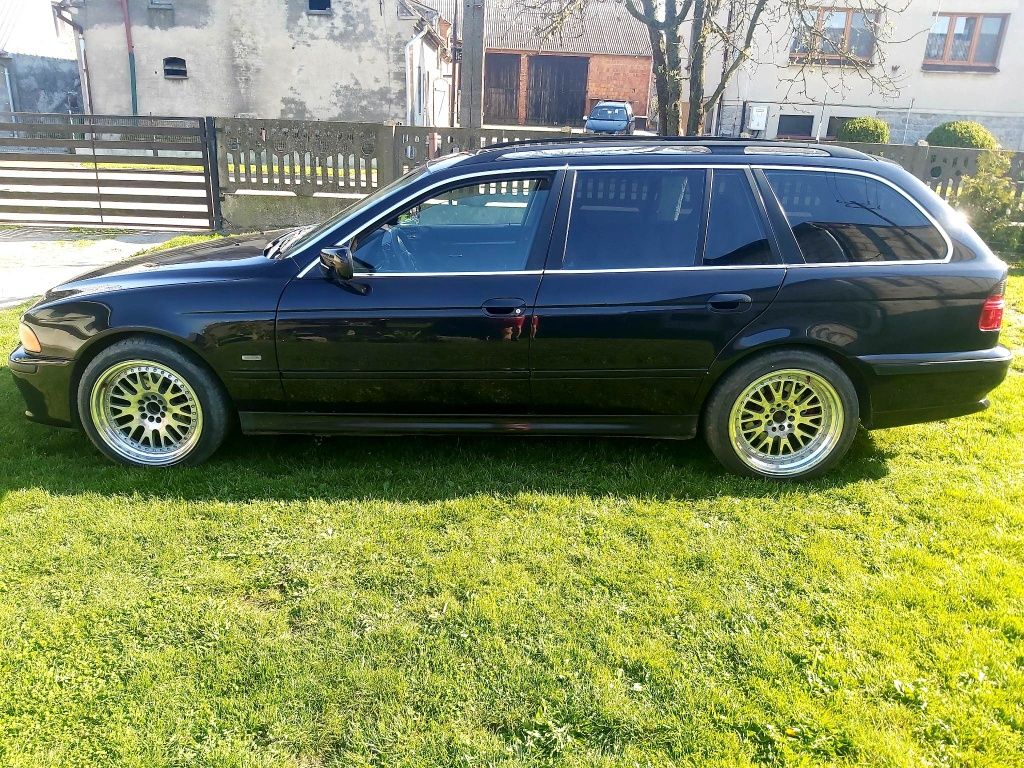 BMW E39 528i (Webasto,navi)