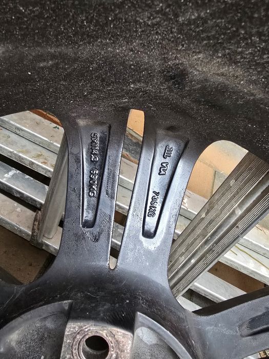 Диски з зимовою резиною 235/60/18