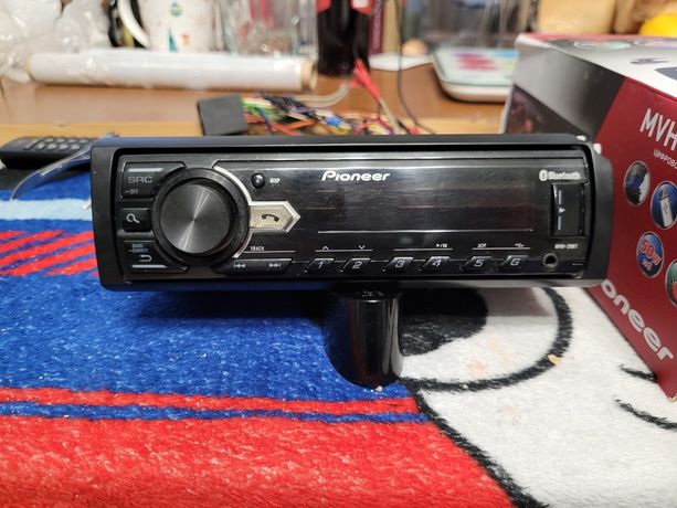 Radio samochodowe Pioneer 4x50W BLUETOOTH,USB/IPOD/IPHONE,AUX,RDS