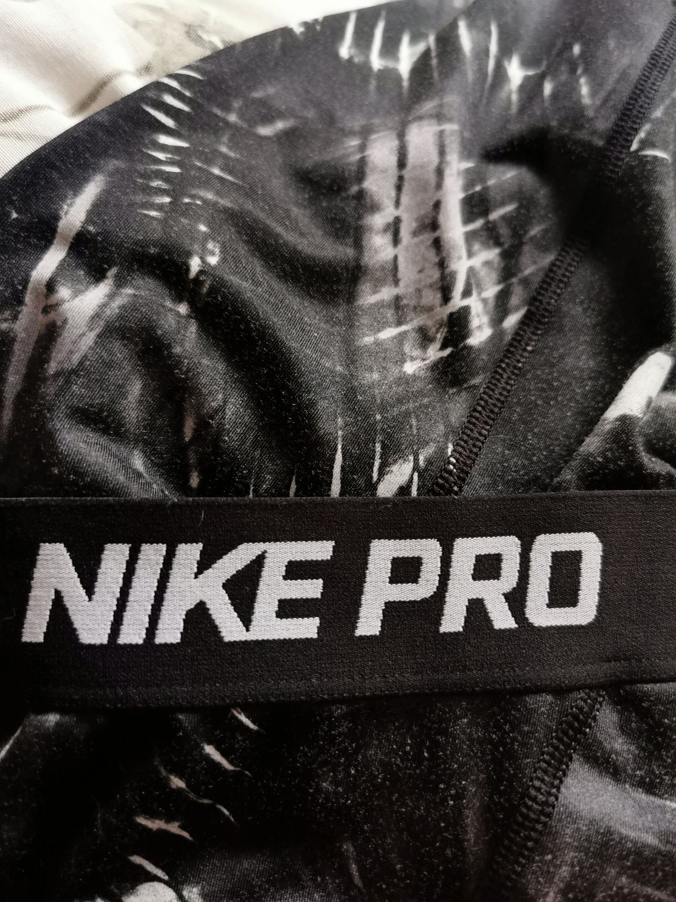 Czarne damskie legginsy Nike Pro Dri-fit XS