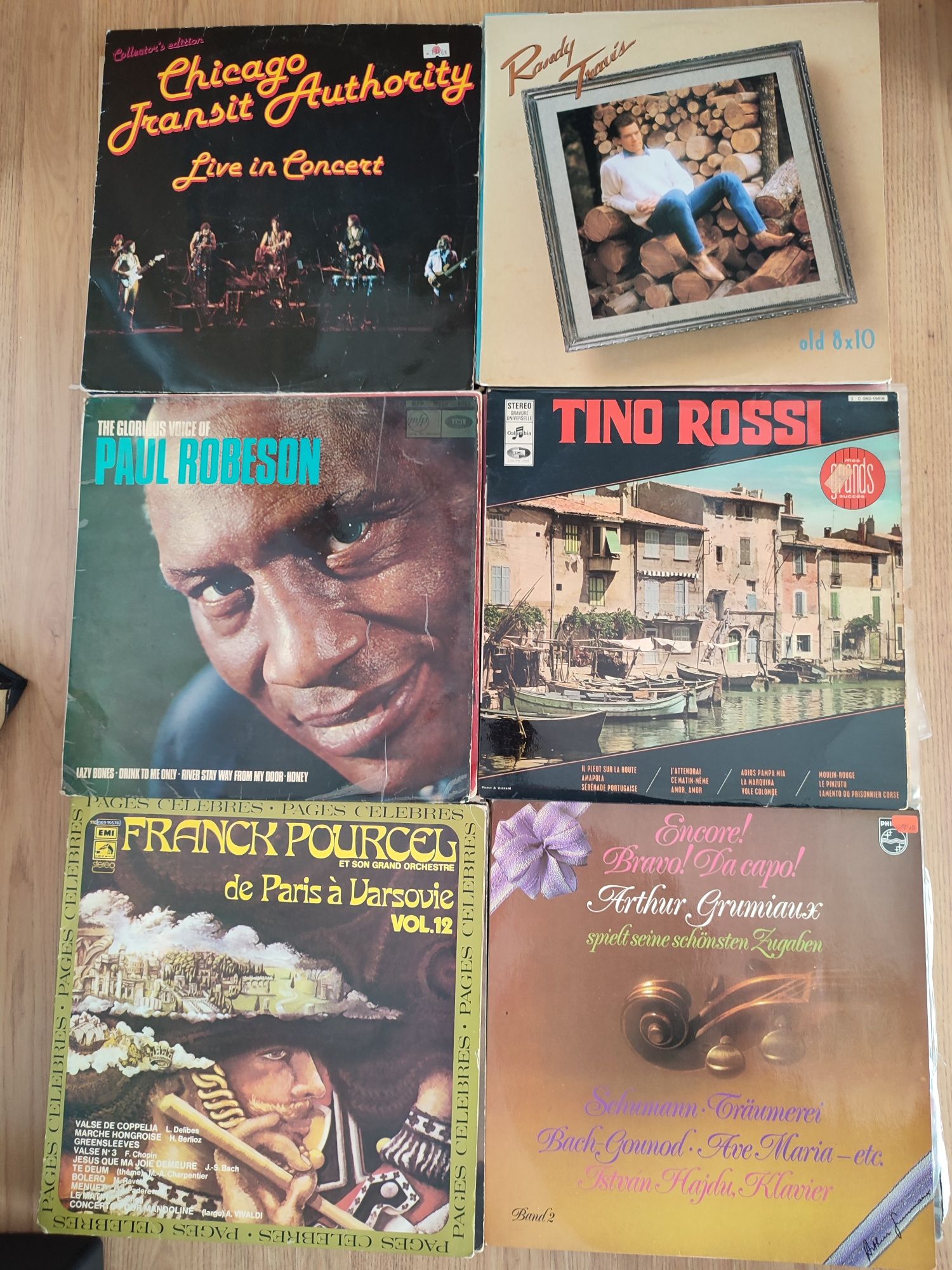 Vinil em bom estado. Baixo custo