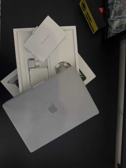 MacBook Pro 13 2022 M2