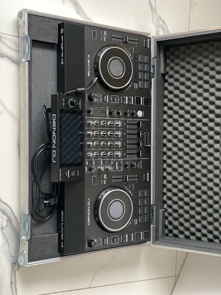 Kontroler Denon SC LIVE 4 + flightcase – Stems z pendrive / standalone