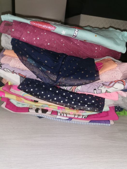 Paka ubrań dla dziewczynki rozmiar 104