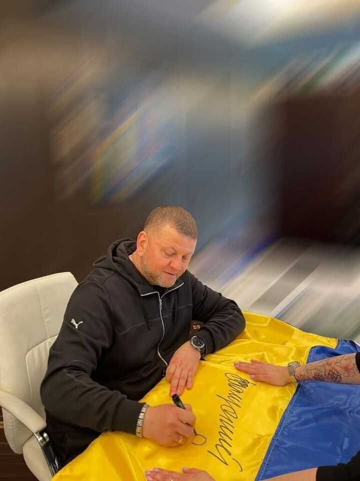 Ексклюзивні поштові Марки Генерал В.ЗАЛУЖНИЙ Головнокомандувач ЗСУ