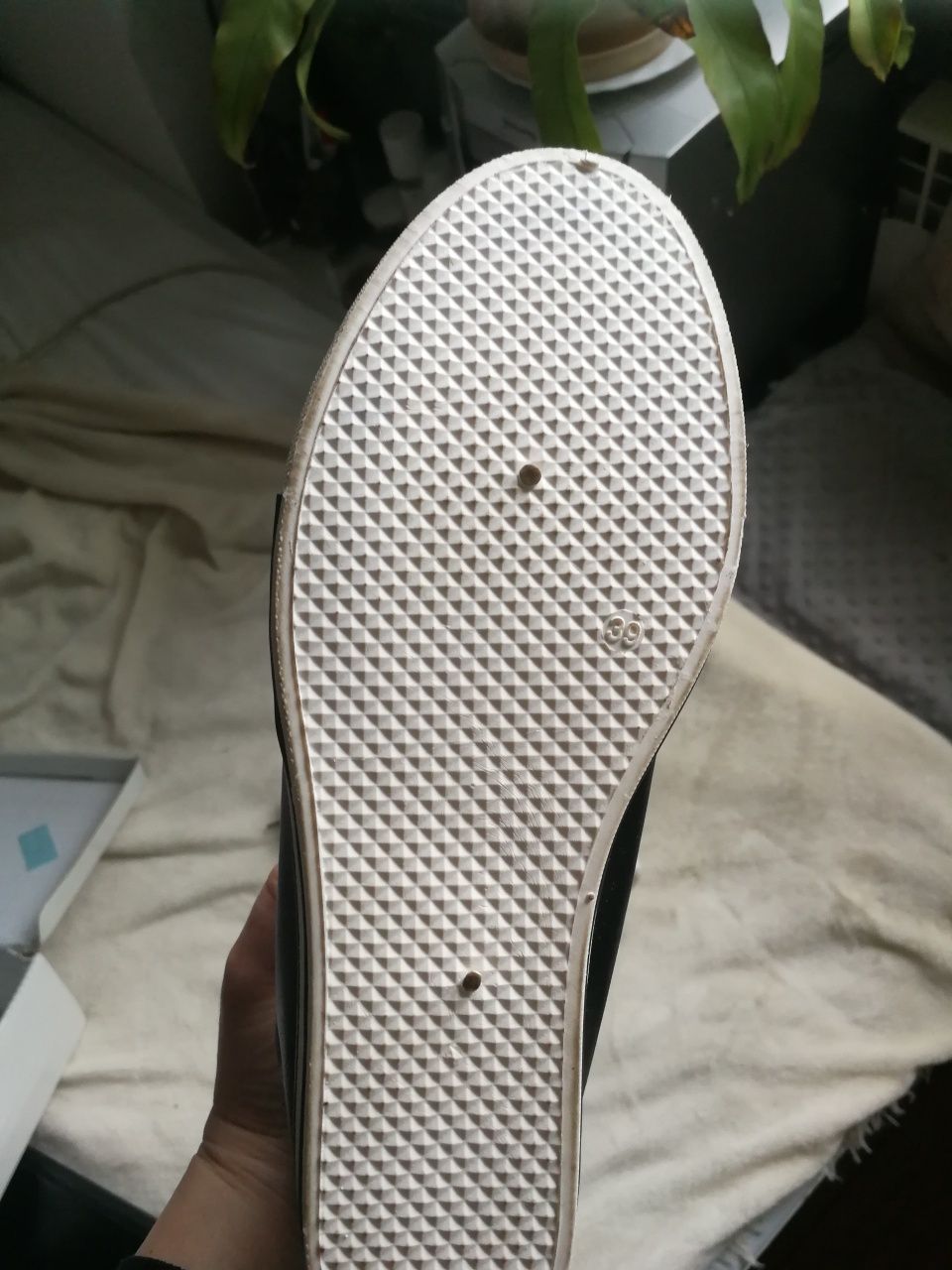 Sneakersy botki damskie czarne ukrytym koturnie