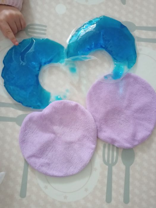 Pads de arrefecimento mamário com capas