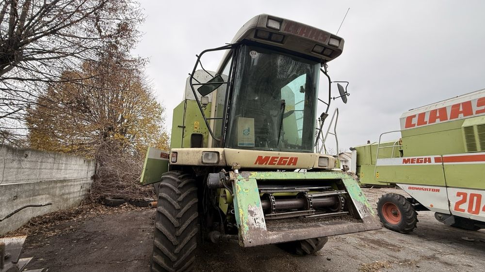 Комбайн Claas Mega204