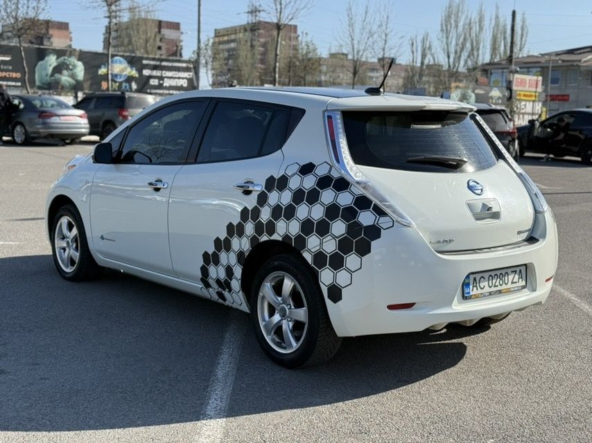 Продам Nissan Leaf 24 kWh