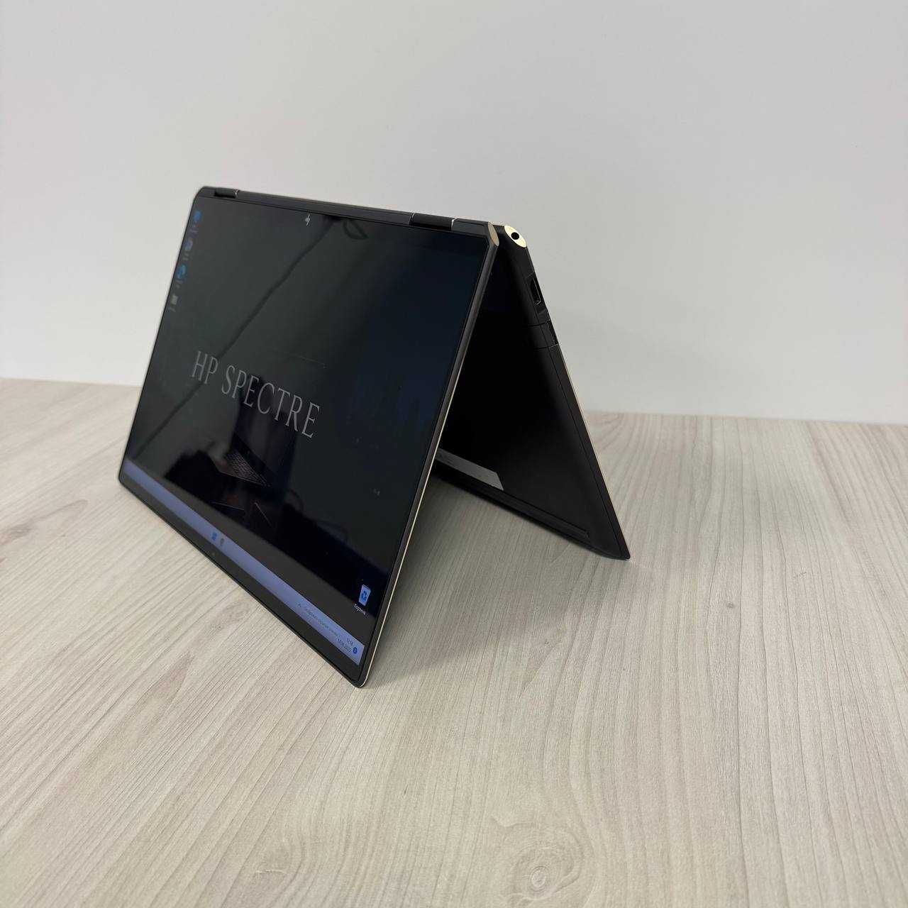 HP Spectre 16-f2013dx x360 3K i7-13700H 16GB SSD 512GB Iris Xe