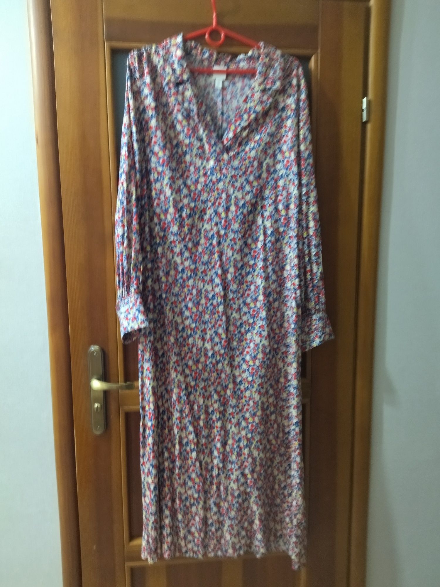 Piękna sukienka w kwiaty wiskoza H&M