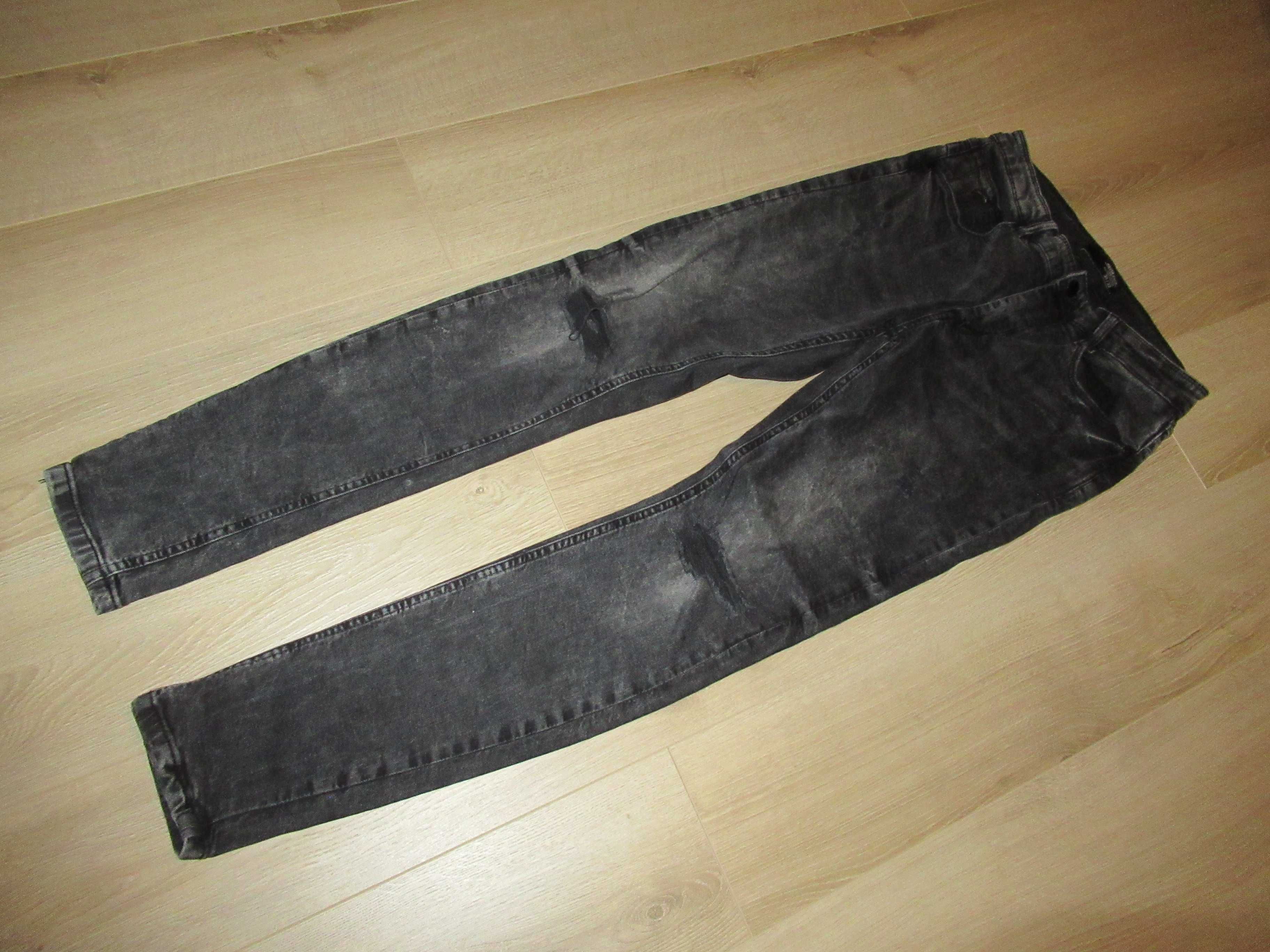 House jeansy skinny fit z przetarciami czarne 30/32