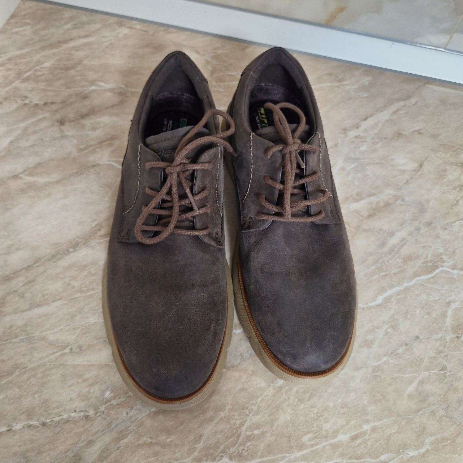 Sketchers classic fit чоловічі туфлі р.42.5, 27.5 см.устілка