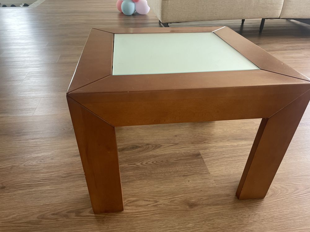 Mesa de centro em madeira