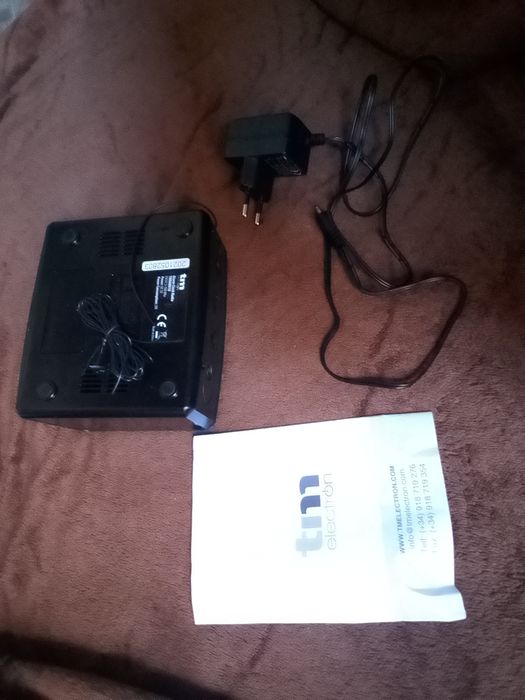 Despertador novo cor preto  tm electon só 8€