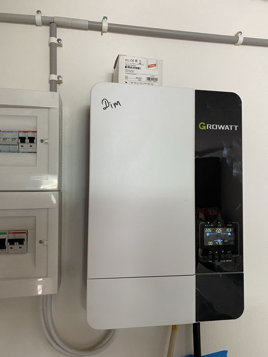 інвертор Growatt SPF 5000 ES (5 кВт)