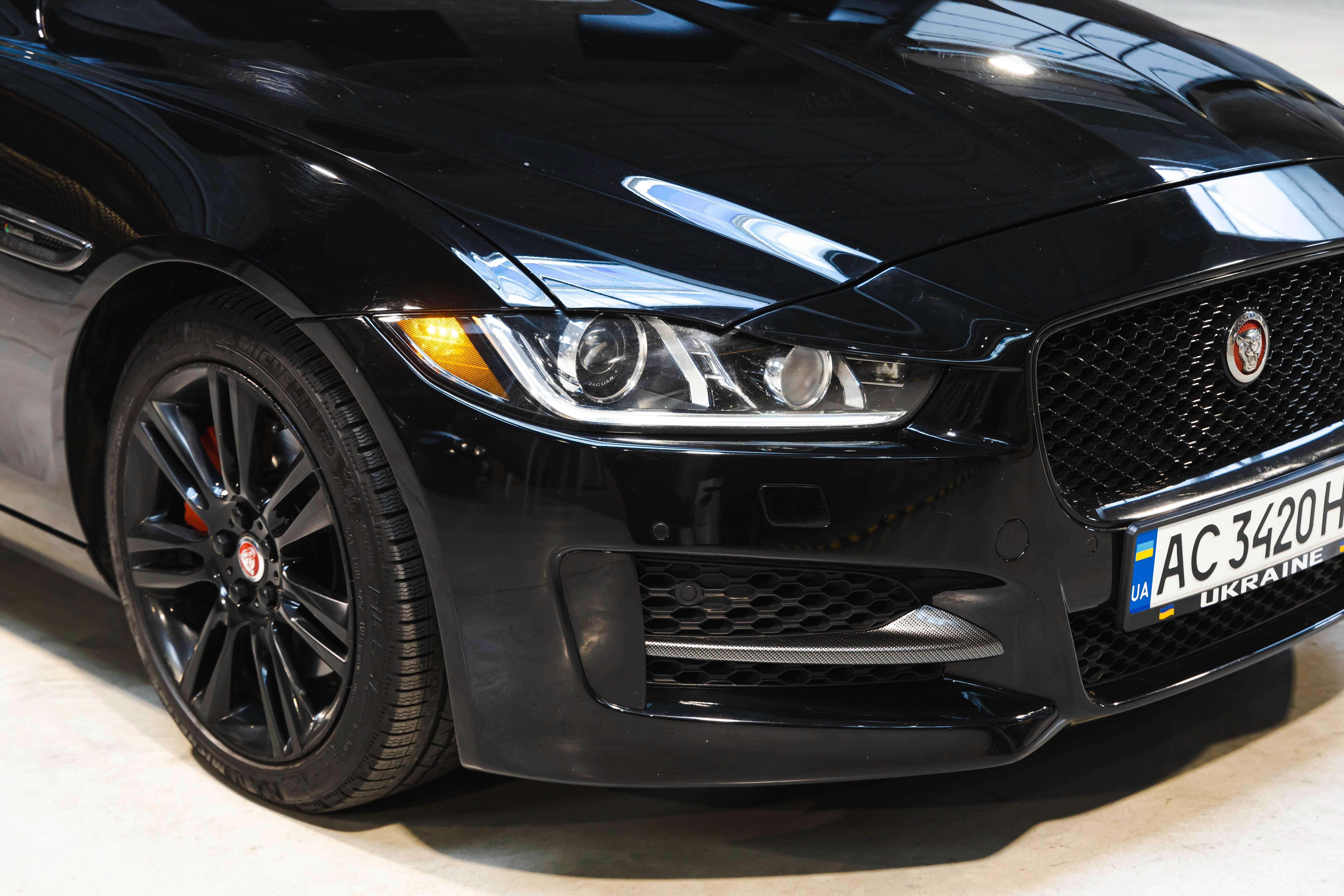 Jaguar XE R-Sport Black Edition 2018