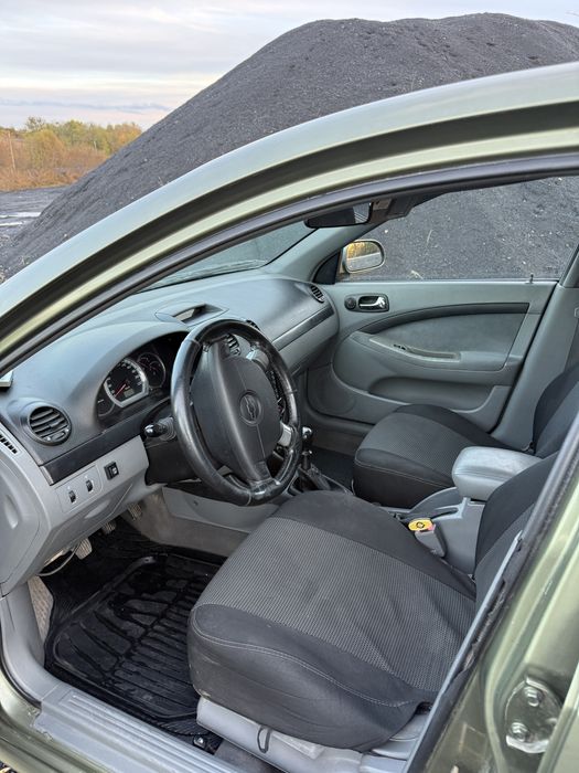 Авто Chevrolet Lacetti SX газ/бенз