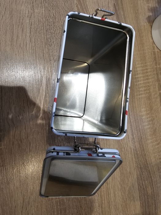 Puszka na karmę lub przysmaki