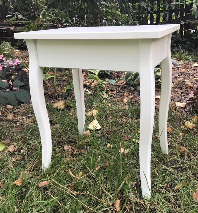 Taboret stołek krzesełko TINIUS IKEA biały