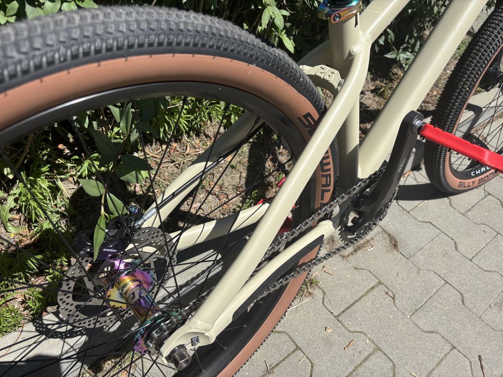 Dartmoor Two6player Pro custom (fox 34, chromag, sram, NS, dirt)