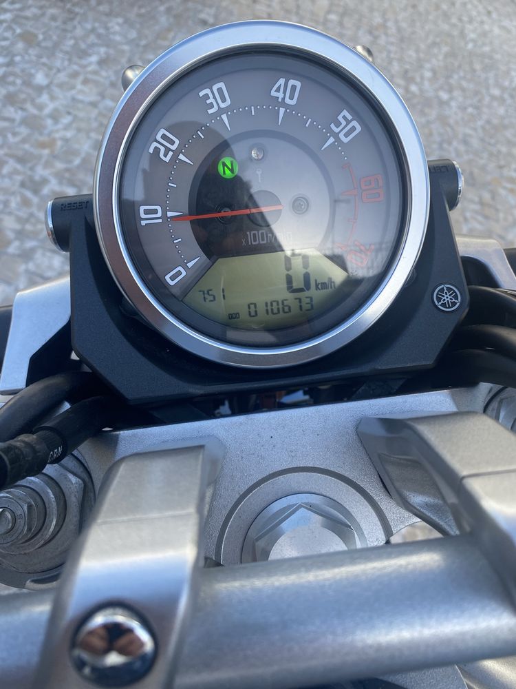 Yamaha MT-01 2007 poucos kms impecavel