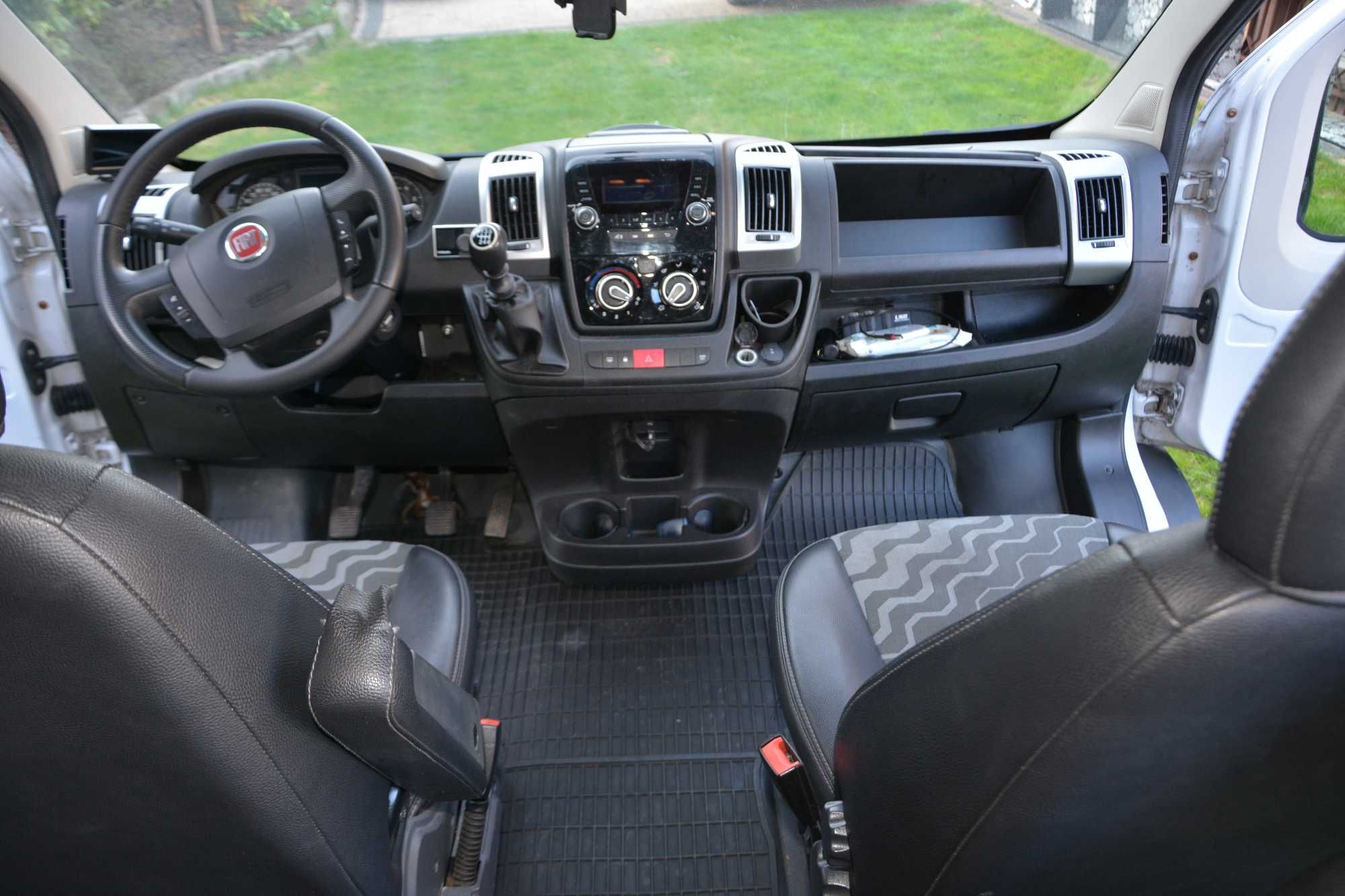Wynajmę busa wynajem bus Ducato vip 9 osobowy web-asto klimatyzacja
