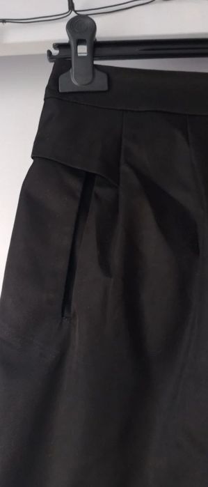 Czarna spódnica śliski materiał rozm S