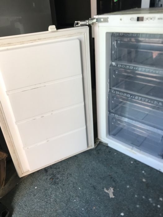 Морозильна камера. AEG