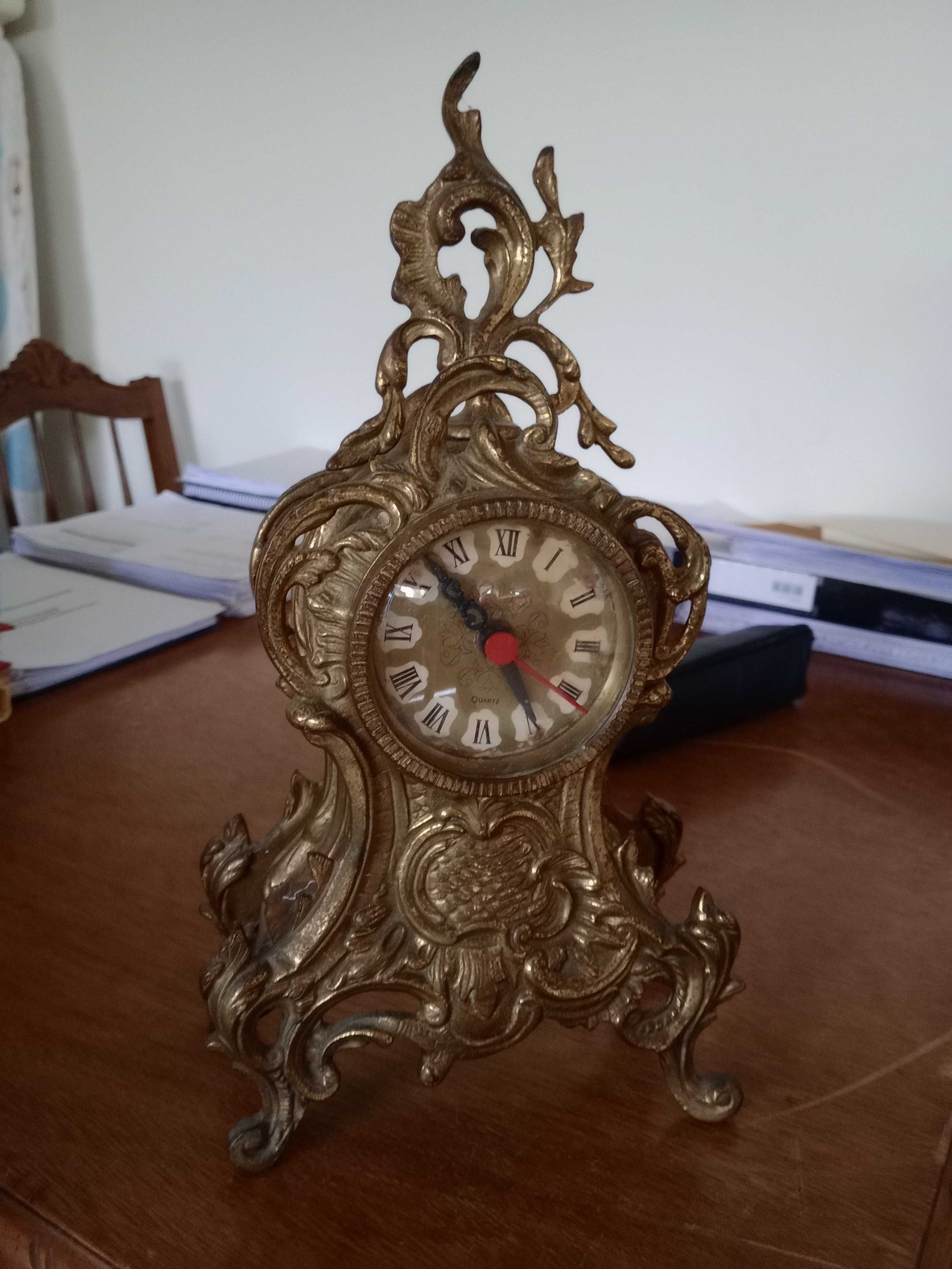 Relógio vintage cobre