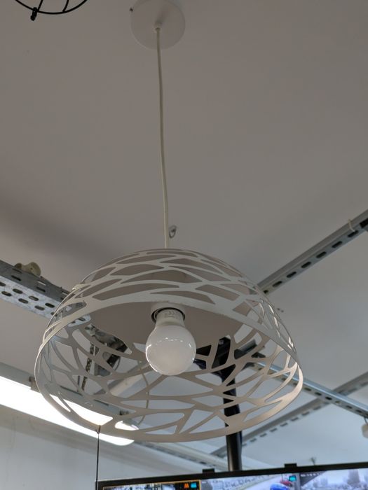 Lampa sufitowa jedno punktowa.