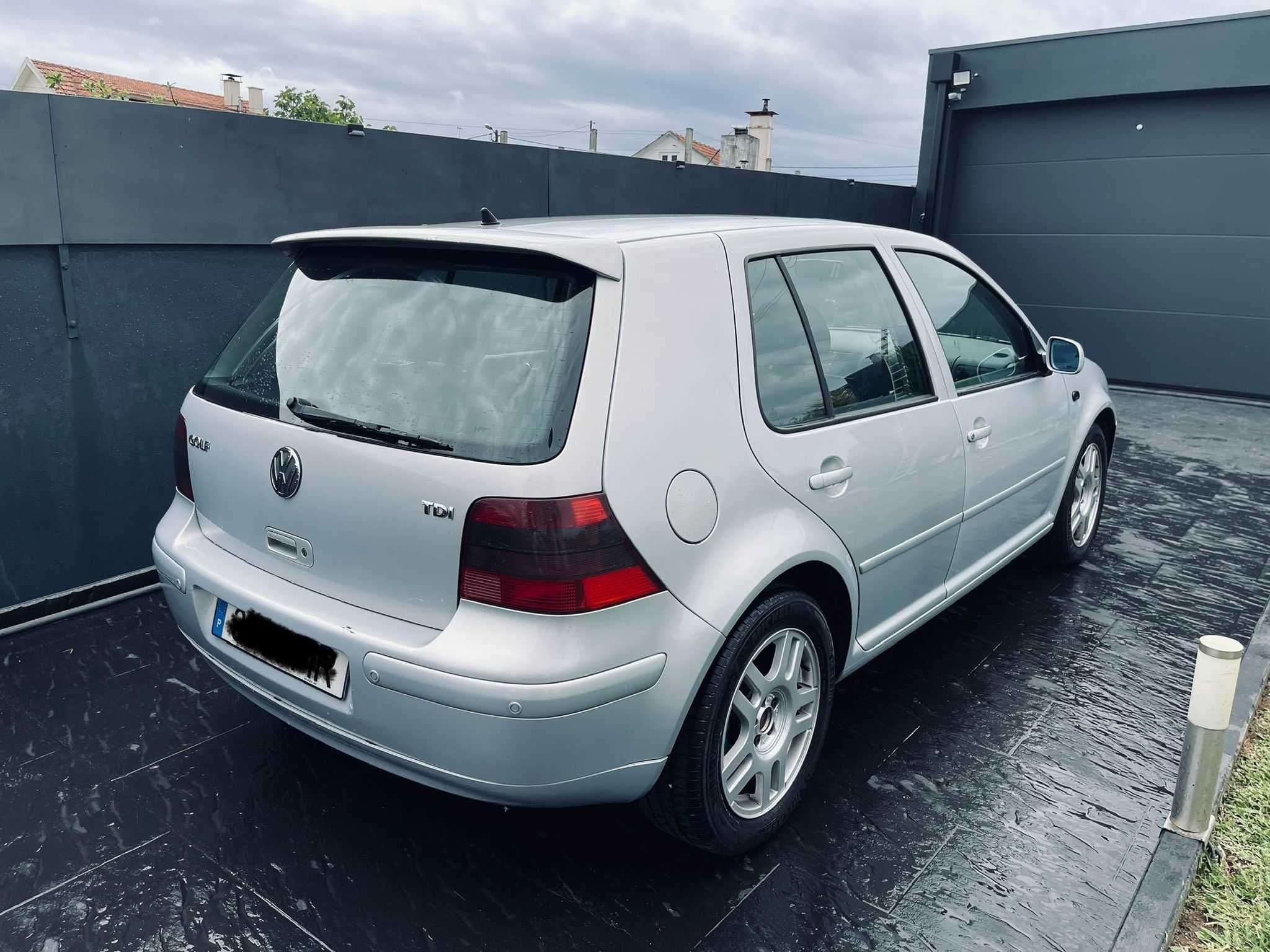 Volkswagen Golf 1.9 tdi 110 A/c