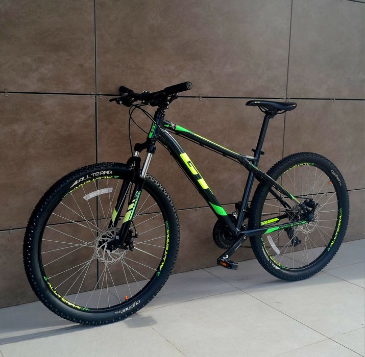 НОВИЙ GT Aggressor Sport  Рама М ,Колеса 27.5