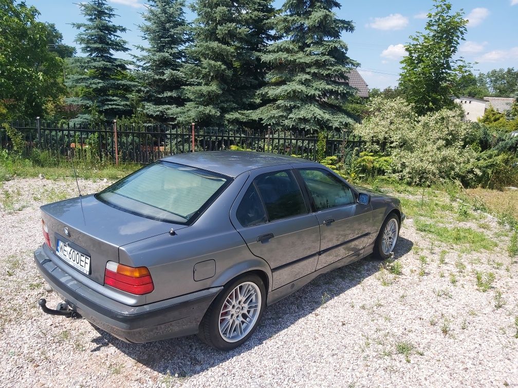 Sprzedam BMW E36 1.8 LPG