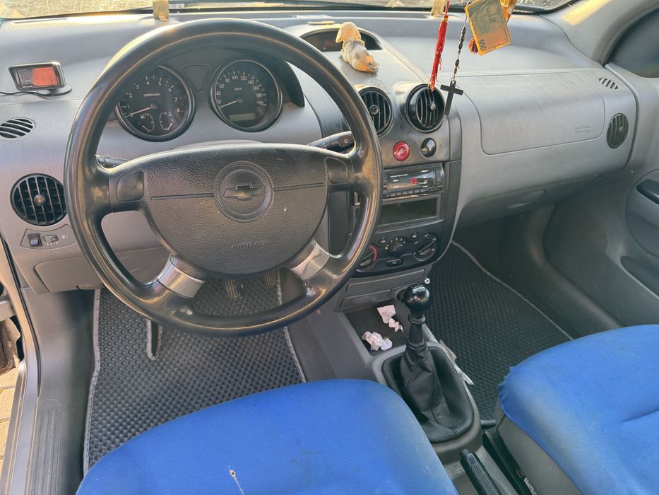 Chevrolet Aveo 2004 Рік 1.5 Бензин 1300$