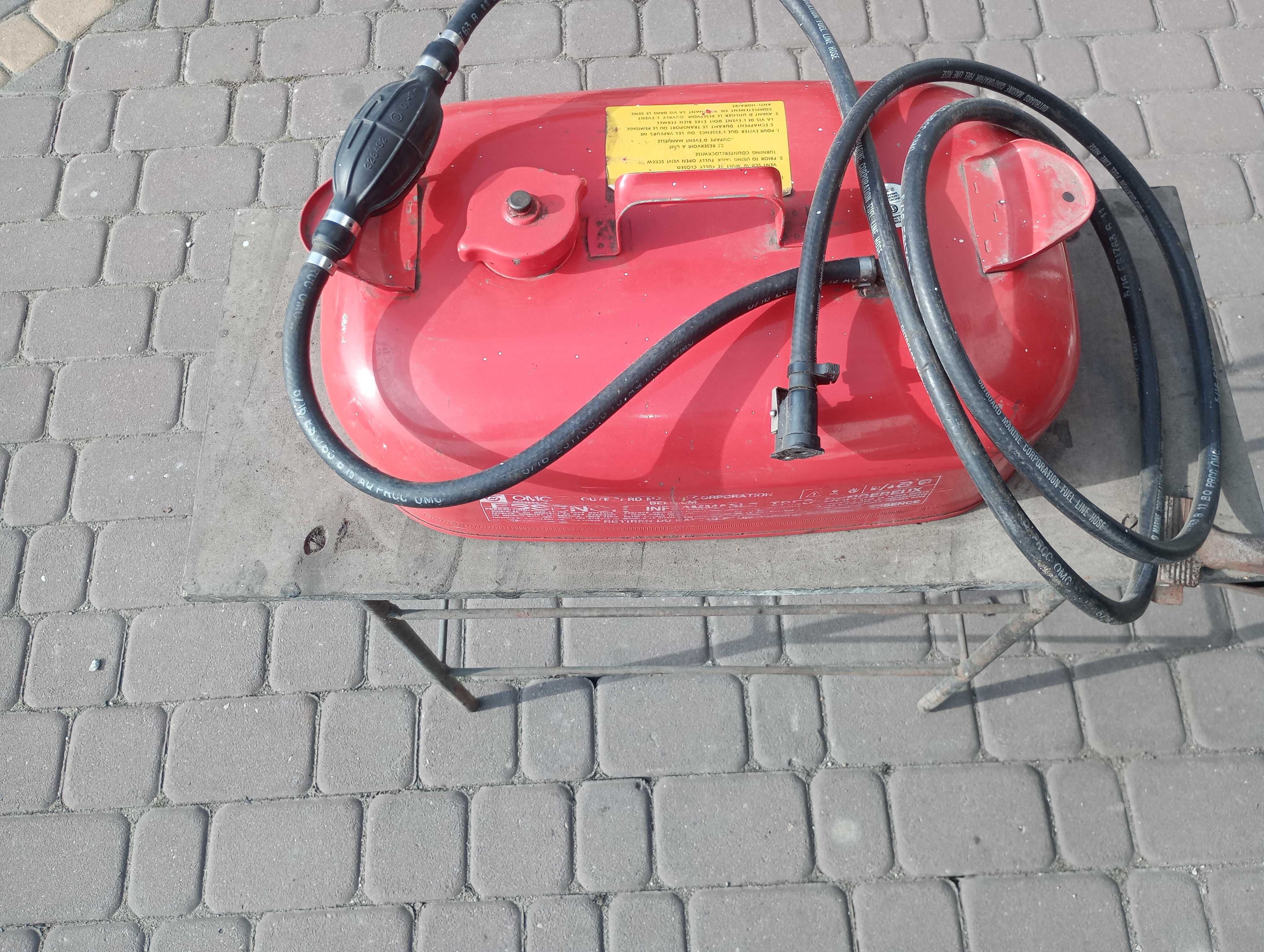 Zbiornik paliwa do łodzi.