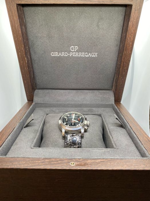 Relógio Girard-Perregaux Ferrari F300 Chronograph