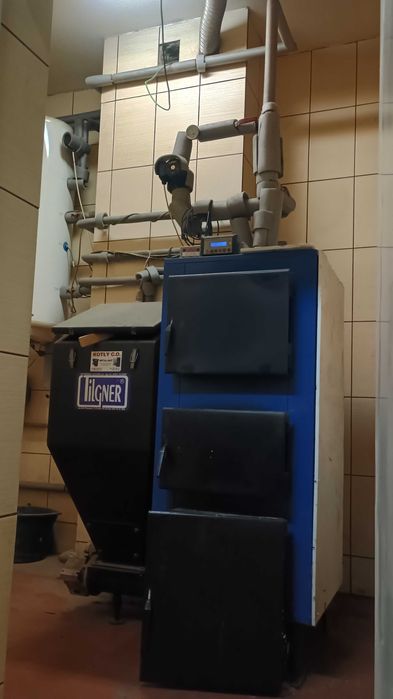 Sprzedam zbiornik na ekogroszek z zestawem