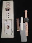 SmartWatch z trzema paskami