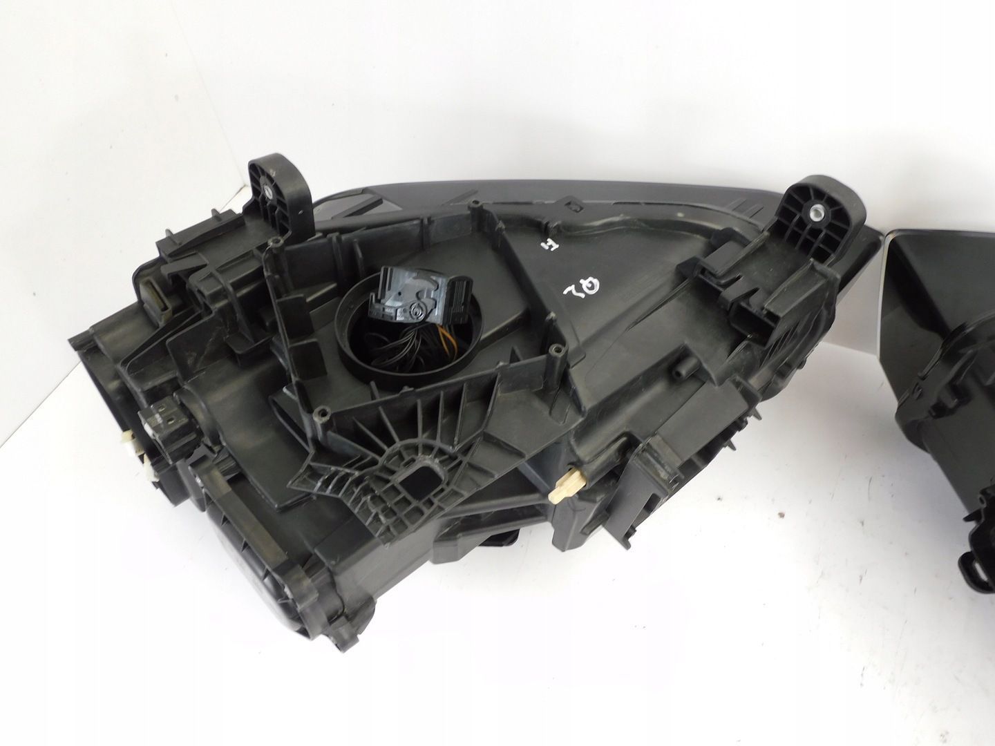 AUDI Q2 81A LAMPA PRAWA LEWA FULL LED 81A941034 81A941033