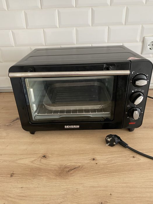 Vendo cafeteira (40) torradeira (15) forno eletrico (40)