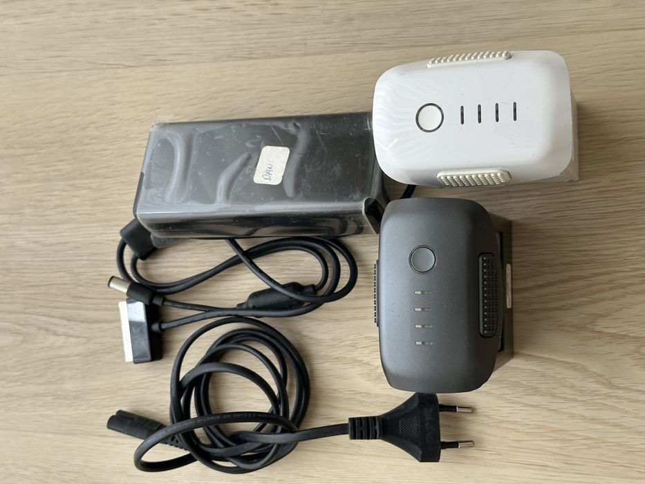 Vendo baterias usadas phantom 4 pro + carregador