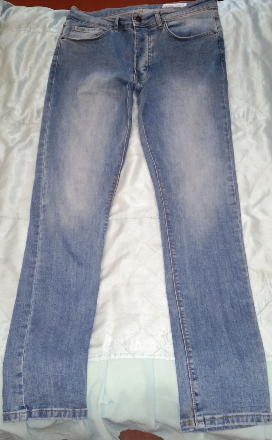 Продам женские джинсы,капри