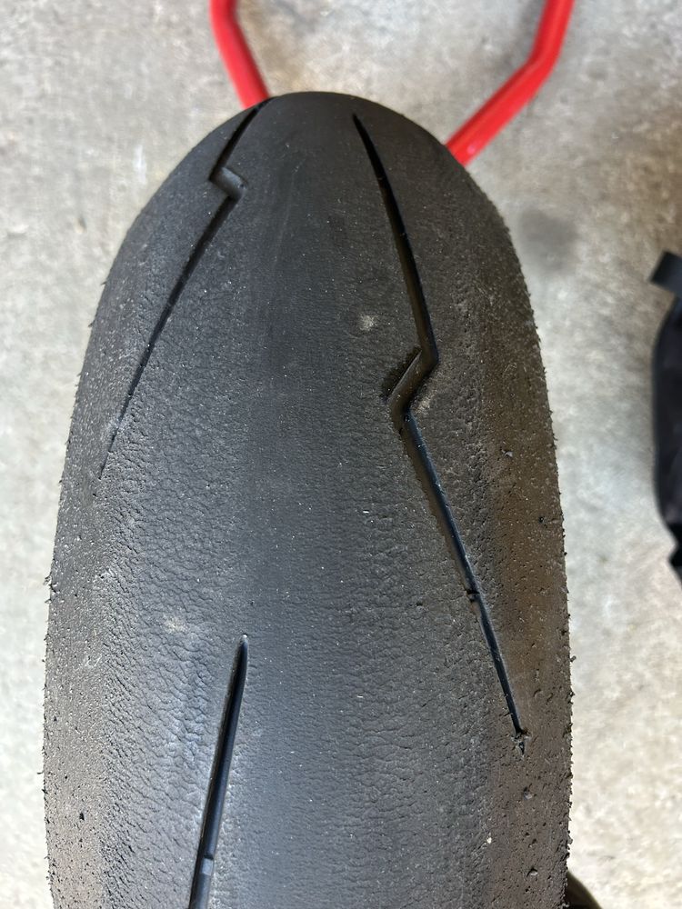 Opona motocyklowa Pirelli Duablo Supercorsa SP