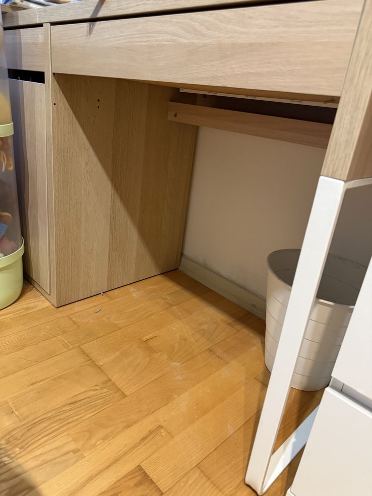 IKEA MICKE biurko z szafką 105x75x50