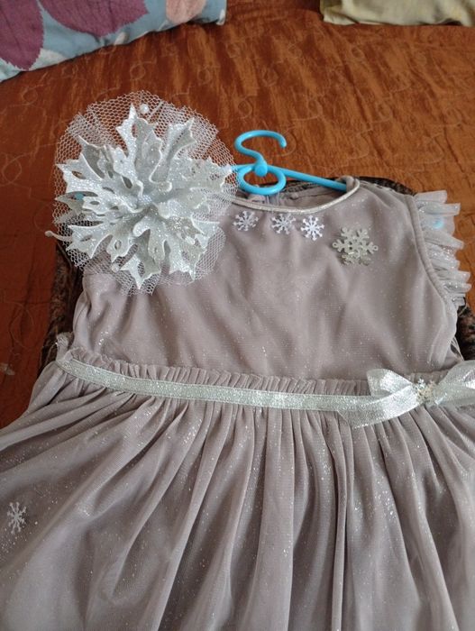 Сукня Сніжинка плаття на дівчинку  5-6 років